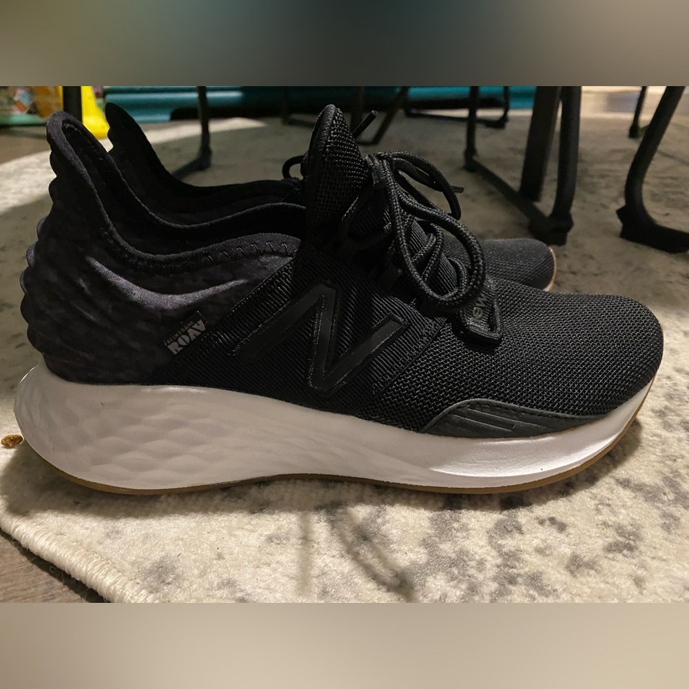 Men’s New Balance Fresh Foam ROAV Black Shoes MROAVPB1 Size US 9